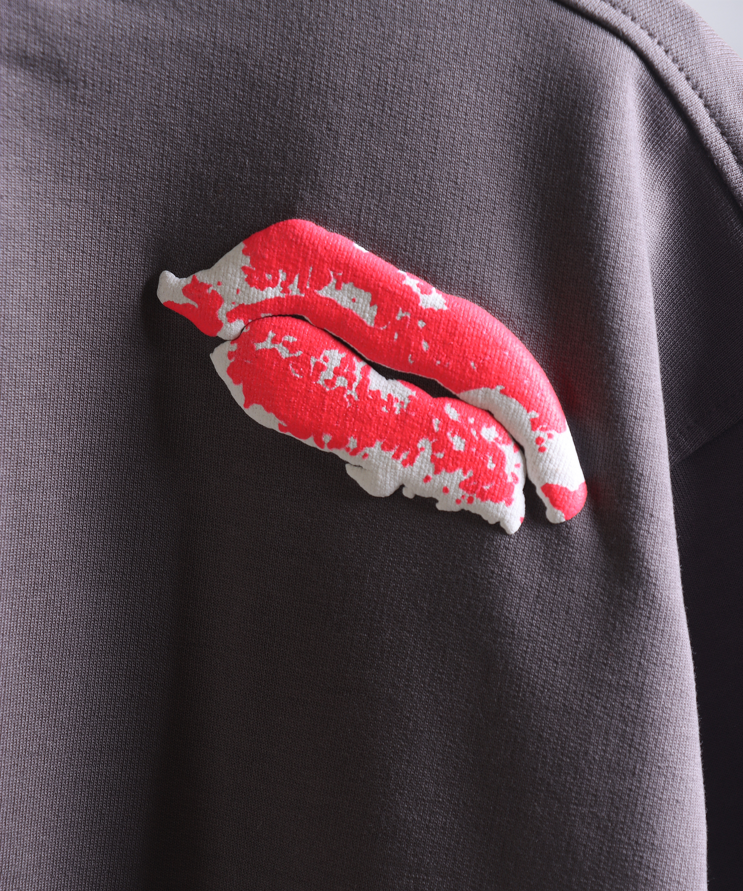 KILL ME ROMANTICALLY OVERSIZED TEE DARK GREY