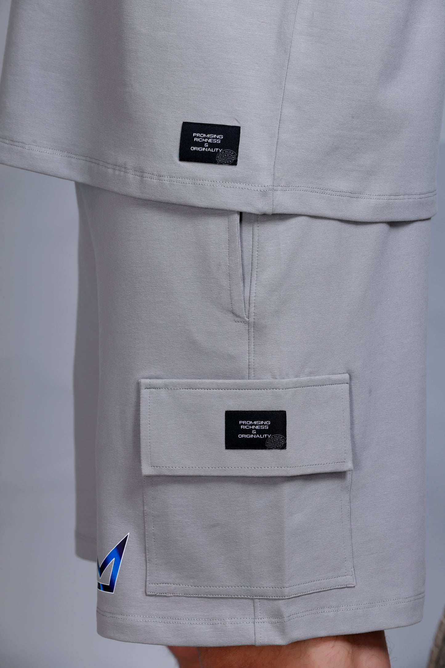 LIVIN THE MOMENT RELAXED FIT CORDSET LIGHT GREY