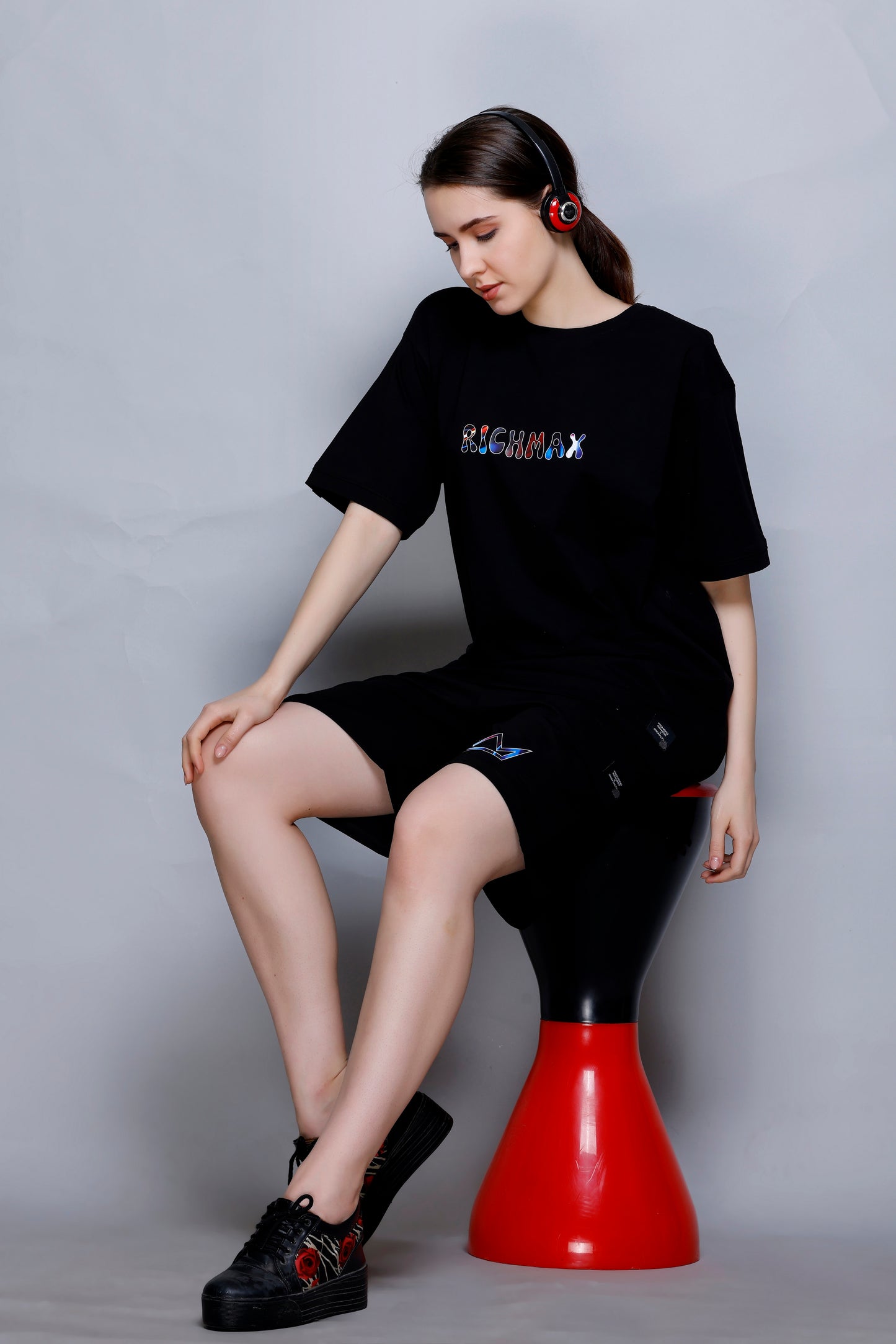 LIVIN THE MOMENT RELAXED FIT CORDSET METAL BLACK