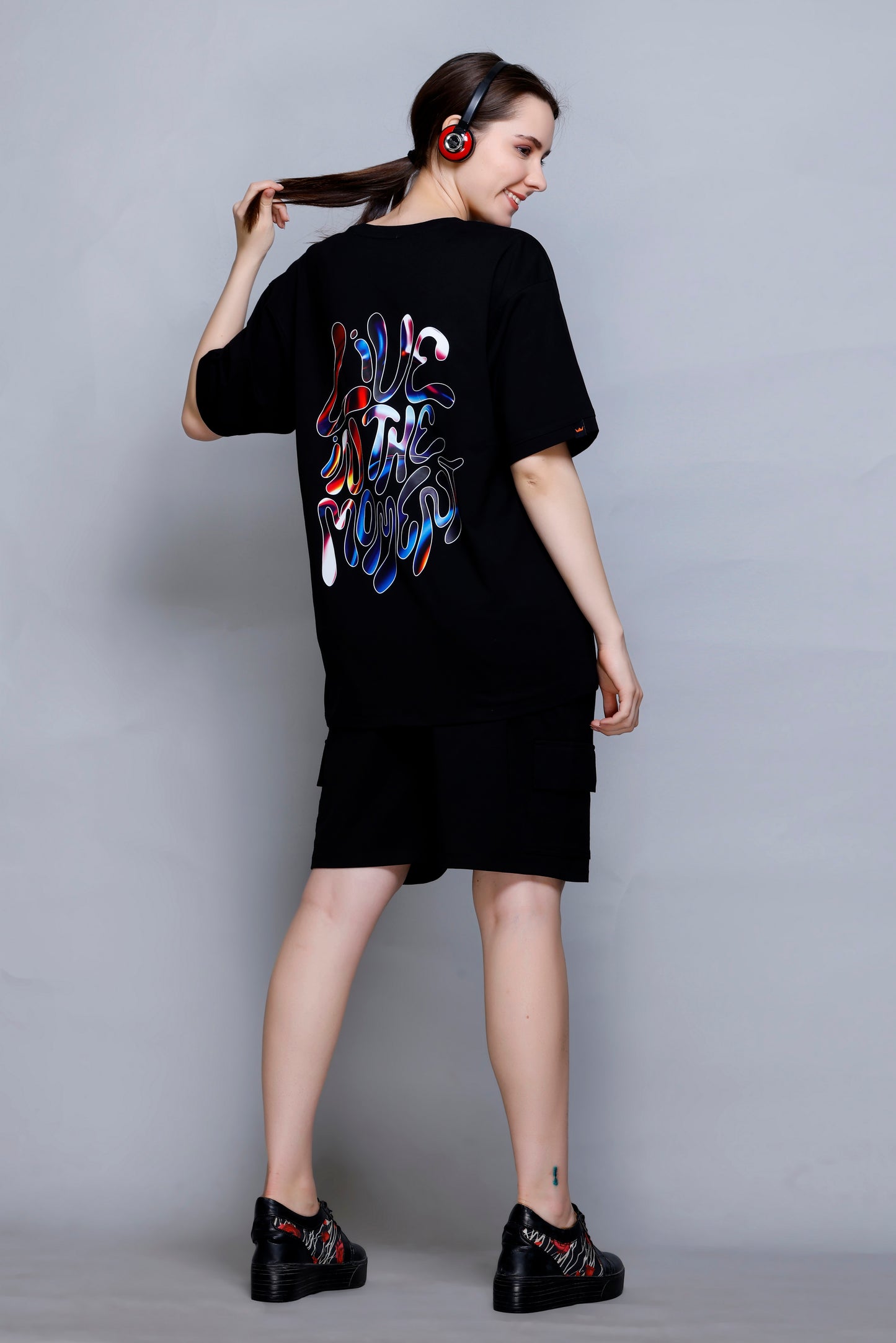 LIVIN THE MOMENT RELAXED FIT CORDSET METAL BLACK